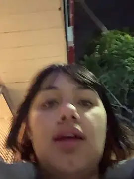 Abrildqquino 실시간 채팅방