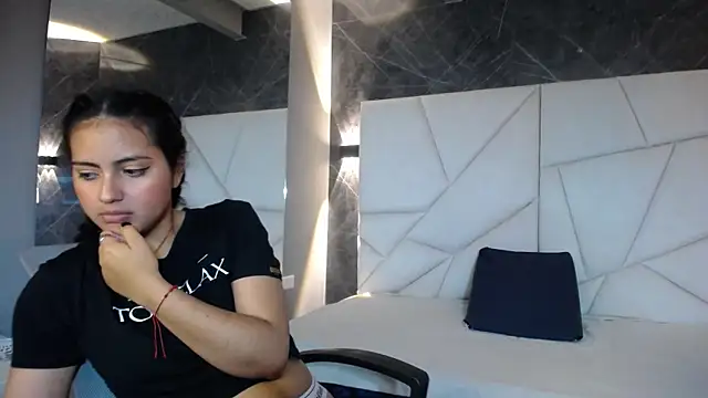 roxxyblack01's Live XXX Chat
