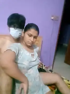 Jerin_Couple61n Webbikameraesitys