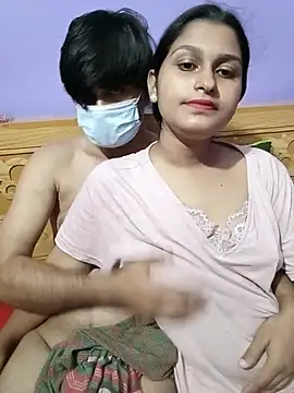 Jerin_Couple61n Webbikameraesitys
