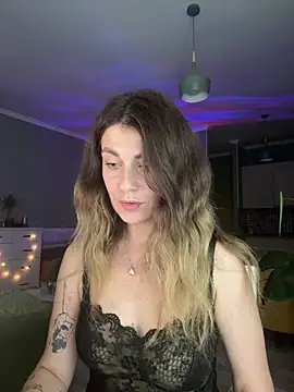 Rita_Tease: διαδικτυακό σόου στην κάμερα