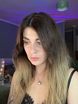 Rita_Tease: διαδικτυακό σόου στην κάμερα