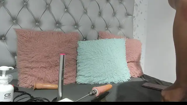 brenda_sofia69's Webcam Show