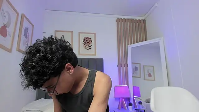 Вебкам-шоу Adams__Bobby
