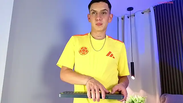 Liam_Fiire webkamerás műsora