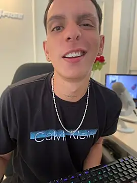 Liam_Fiire's Webcam Show