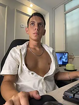 Liam_Fiire 在線直播表演