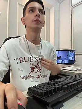 Liam_Fiire Adlı Modelin Web Kamerası Şovu