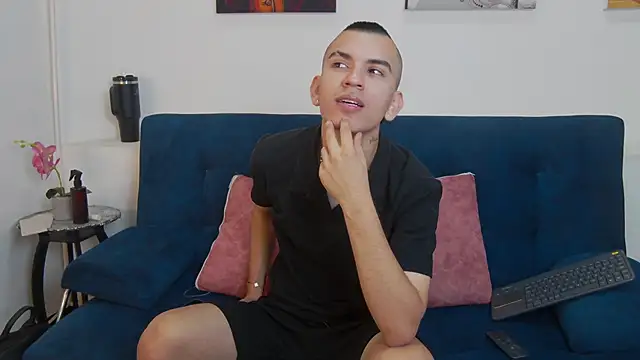 Rowan_Cley Adlı Modelin Web Kamerası Şovu
