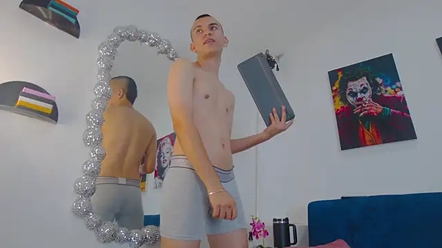 Rowan_Cley Adlı Modelin Web Kamerası Şovu