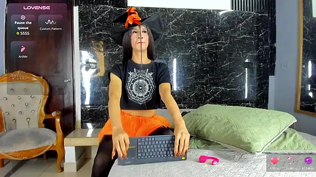 Aria_skye's Webcam Show