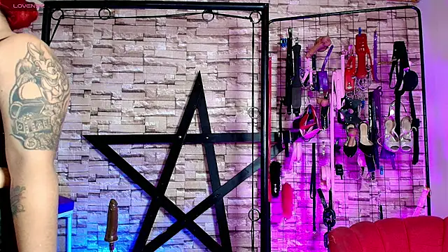 Skay_Queen_BDSM Adlı Modelin Web Kamerası Şovu