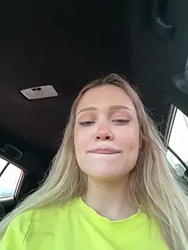 Show de Girl-Mia na webcam