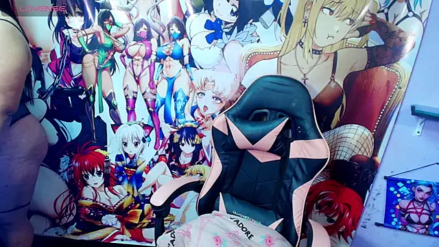 Shophiaks: διαδικτυακό σόου στην κάμερα