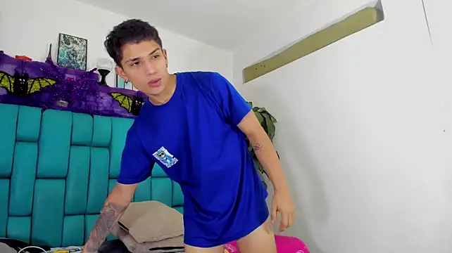 Boy_Leon_X Pertunjukan Webcam