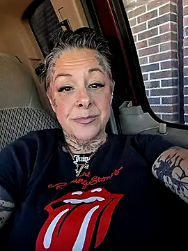Kitty_bang's Webcam Show
