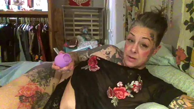 Kitty_bang's Webcam Show