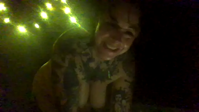 Kitty_bang's Webcam Show