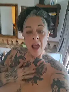 Kitty_bang's Webcam Show
