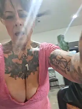 Kitty_bang Show in webcam