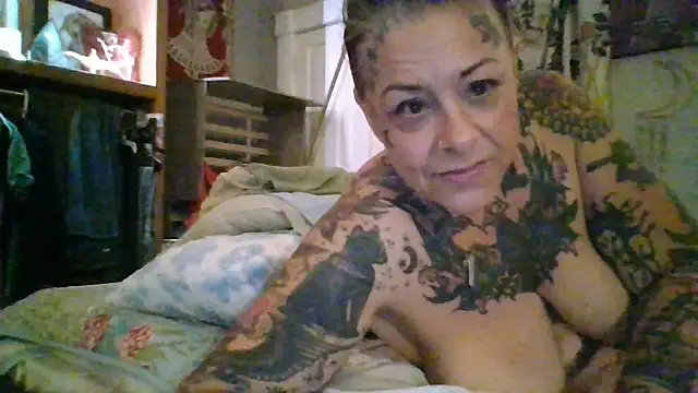 Kitty_bang's Webcam Show