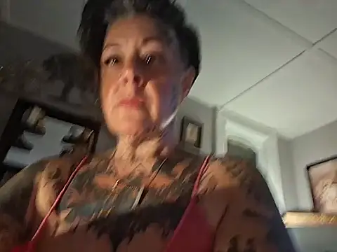 Kitty_bang Chat XXX in diretta