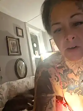 Kitty_bang's Live Chat Room