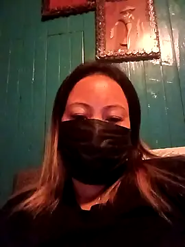 Pokazy przed kamerką – Bristy_BigBoobs