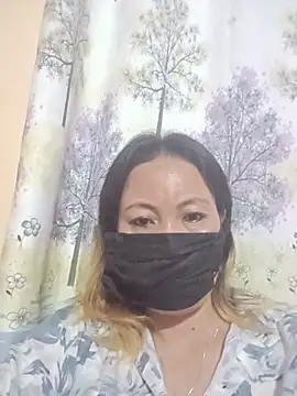 Show modela Bristy_BigBoobs na web-kameri
