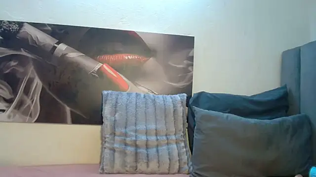 Lola-77 Live chatroom