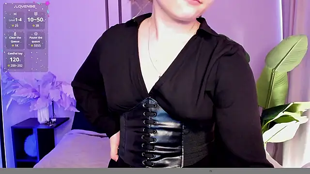 Chat XXX en directo de Nika_Vibe