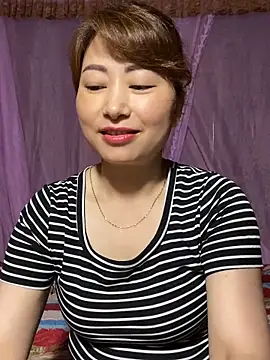 Ava_xxx 在線直播表演