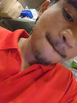 Show modela ni8sow na web-kameri