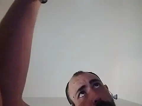 benjicunnycyprine Show in webcam
