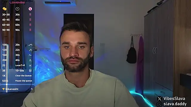 Pertunjukan Kamera Web DaddySlava