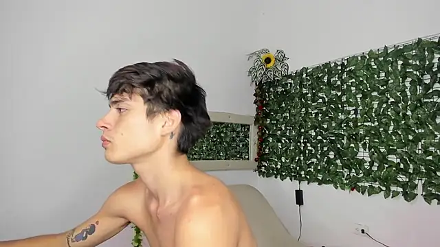 Thebestboyhot 网络视讯表演