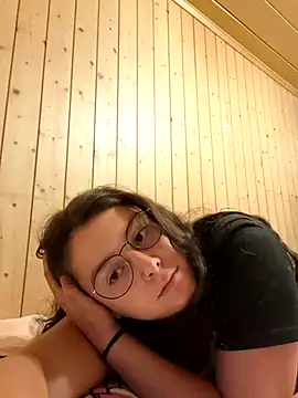 Young_Swiss_Lisa Webcamshow