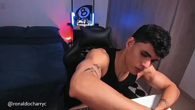 Massimo_Rinaldi Pertunjukan Webcam