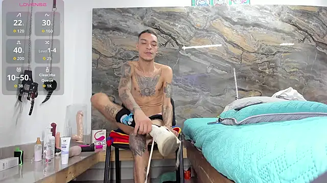 logan-wollf 网络视讯表演