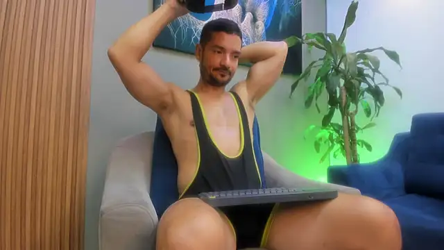 ethan_steed Adlı Modelin Canlı XXX Sohbeti