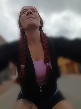 Show de Samyra_Biker12 na webcam