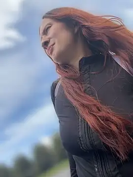 Samyra_Biker12's Webcam Show