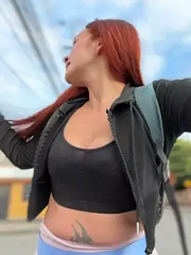 Pokazy przed kamerką – Samyra_Biker12