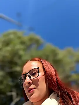 Chat +18 de Samyra_Biker12 ao vivo