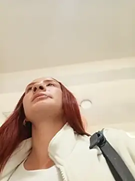 Samyra_Biker12's Webcam Show