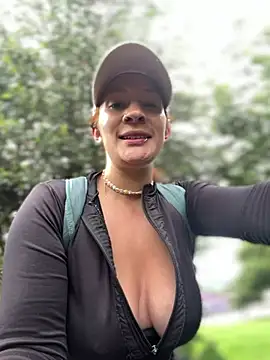 Show de Samyra_Biker12 na webcam