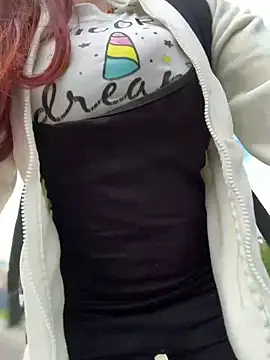 Czat XXX na żywo – Samyra_Biker12