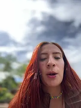 Show modela Samyra_Biker12 na web-kameri