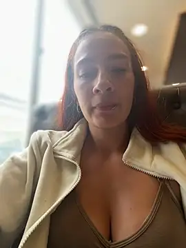 Samyra_Biker12's Webcam Show
