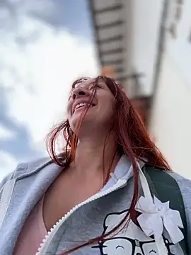 Živý XXX chat Samyra_Biker12